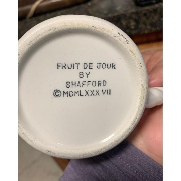 Fruit de Jour by Shafford 1987 strawberr - Picture 3 of 5